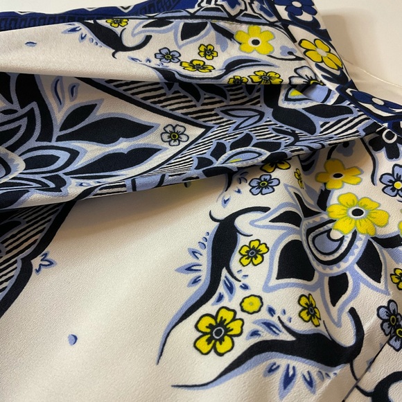 Banana Republic Pleated Lined Career Skirt - Picture 4 of 13